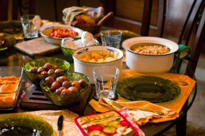 dinner-table-with-food