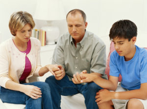 family-son-prays