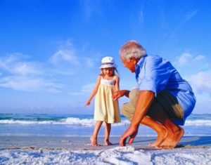 Little_Girl___Grandfather___Beach_SKNeF1TVDAE8URZA-IMo0ep_cmyk_l